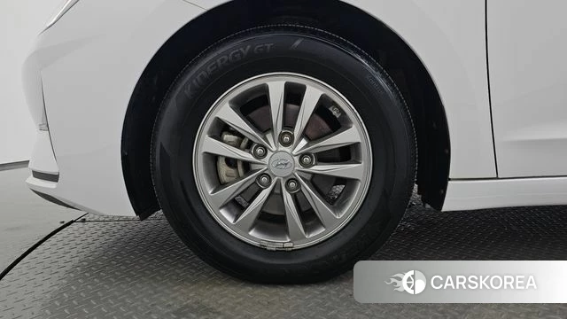 Hyundai The New Avante AD id 4900160 из Кореи 28