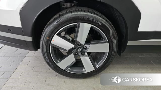 Hyundai Santa Fe (MX5) id 4279526 из Кореи 30
