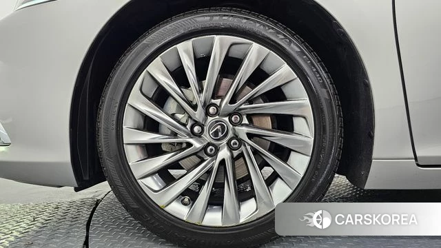 Lexus ES300h 7th generation id 4381829 из Кореи 32