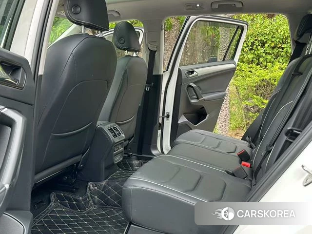 Volkswagen Tiguan L PHEV id 4261566 из Китая 14