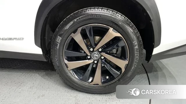 Lexus NX300h id 3761101 из Кореи 15