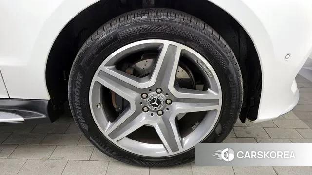 Mercedes-Benz GLE - Class W166 id 3709459 из Кореи 15