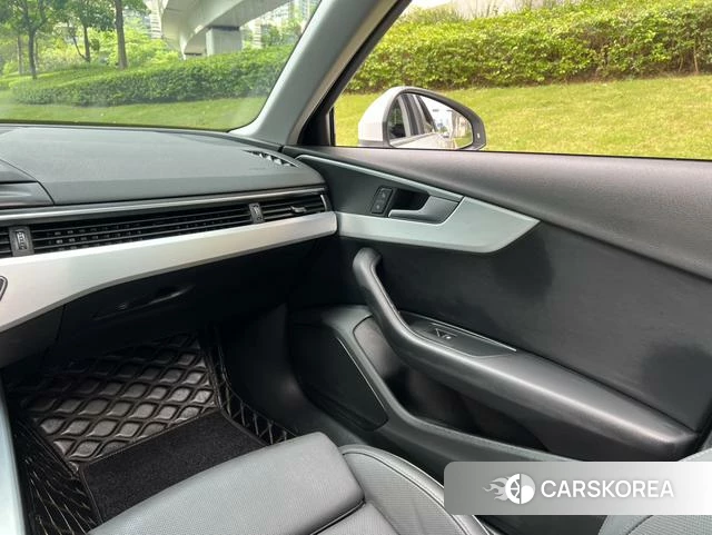 Audi A4L id 4227868 из Китая 19