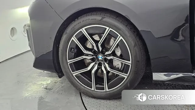 BMW 7 Series (G70) id 3002442 из Кореи 15