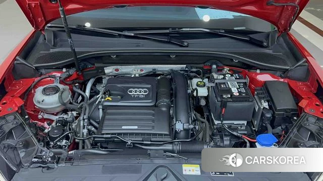 Audi Q2L id 4374521 из Китая 16