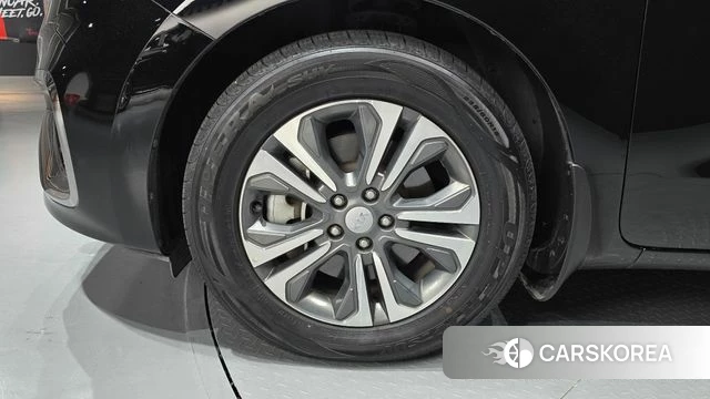 Kia The New Carnival id 4684141 из Кореи 27