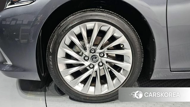 Lexus ES300h 7th generation id 4185928 из Кореи 27