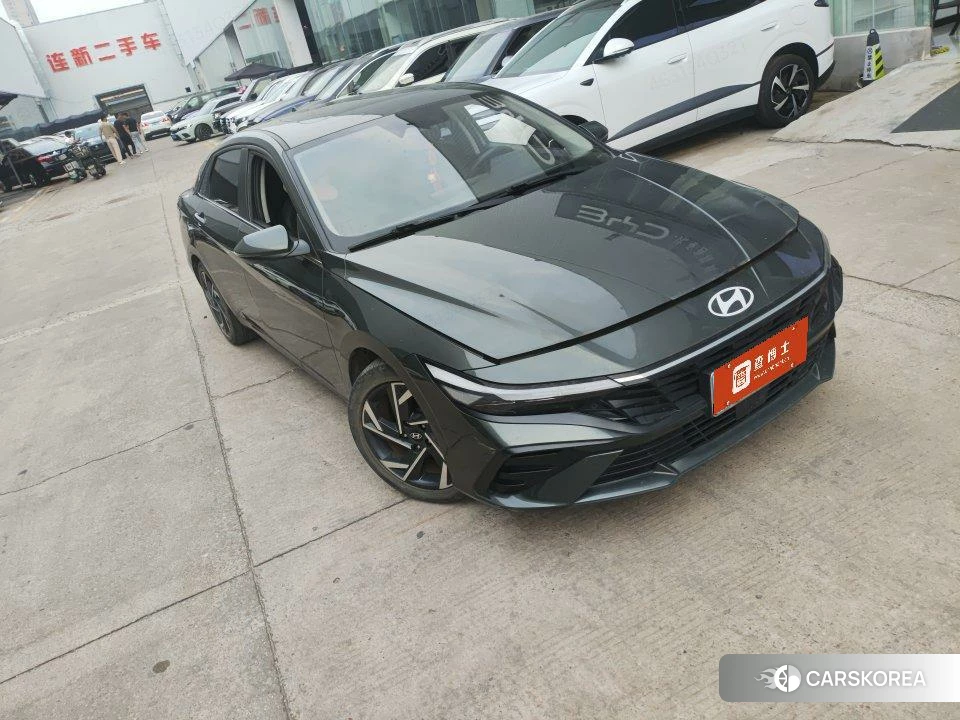 Hyundai Elantra 2023 Темно-серый из Китая, фото 5