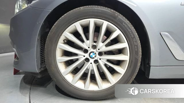 BMW 5 Series (G30) id 4698956 из Кореи 15