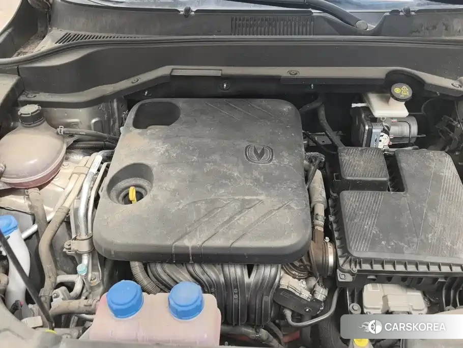 Chang'an UNI-Z New Energy id 4629170 из Китая 11