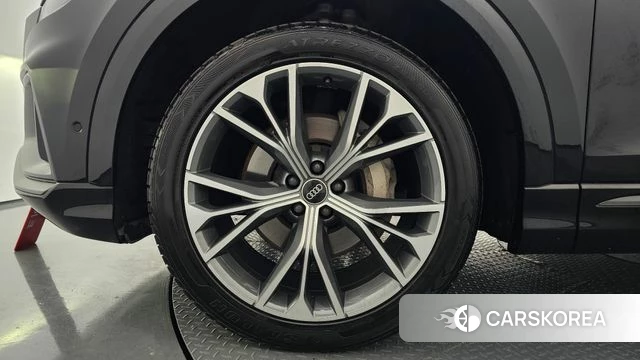 Audi Q8 (4M) id 4187346 из Кореи 32