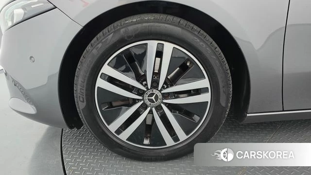 Mercedes-Benz A-Class W177 id 4784882 из Кореи 32