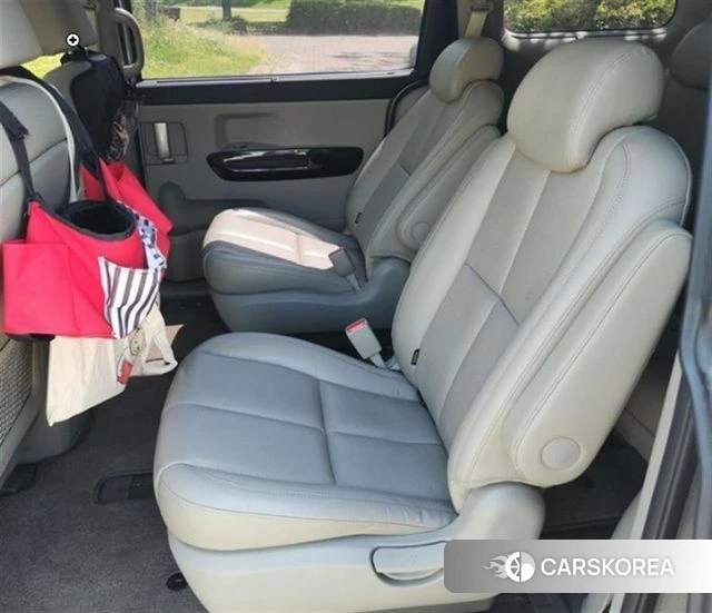 Kia The New Carnival 2018 Серебряный из Кореи, фото 6