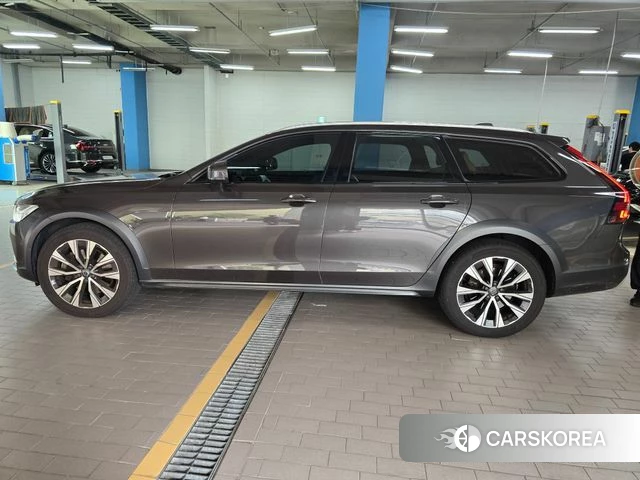 Volvo V90 Cross-Country 2021 Серый из Кореи, фото 5