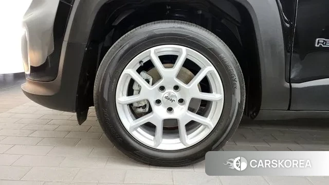 Jeep Renegade id 2979379 из Кореи 15