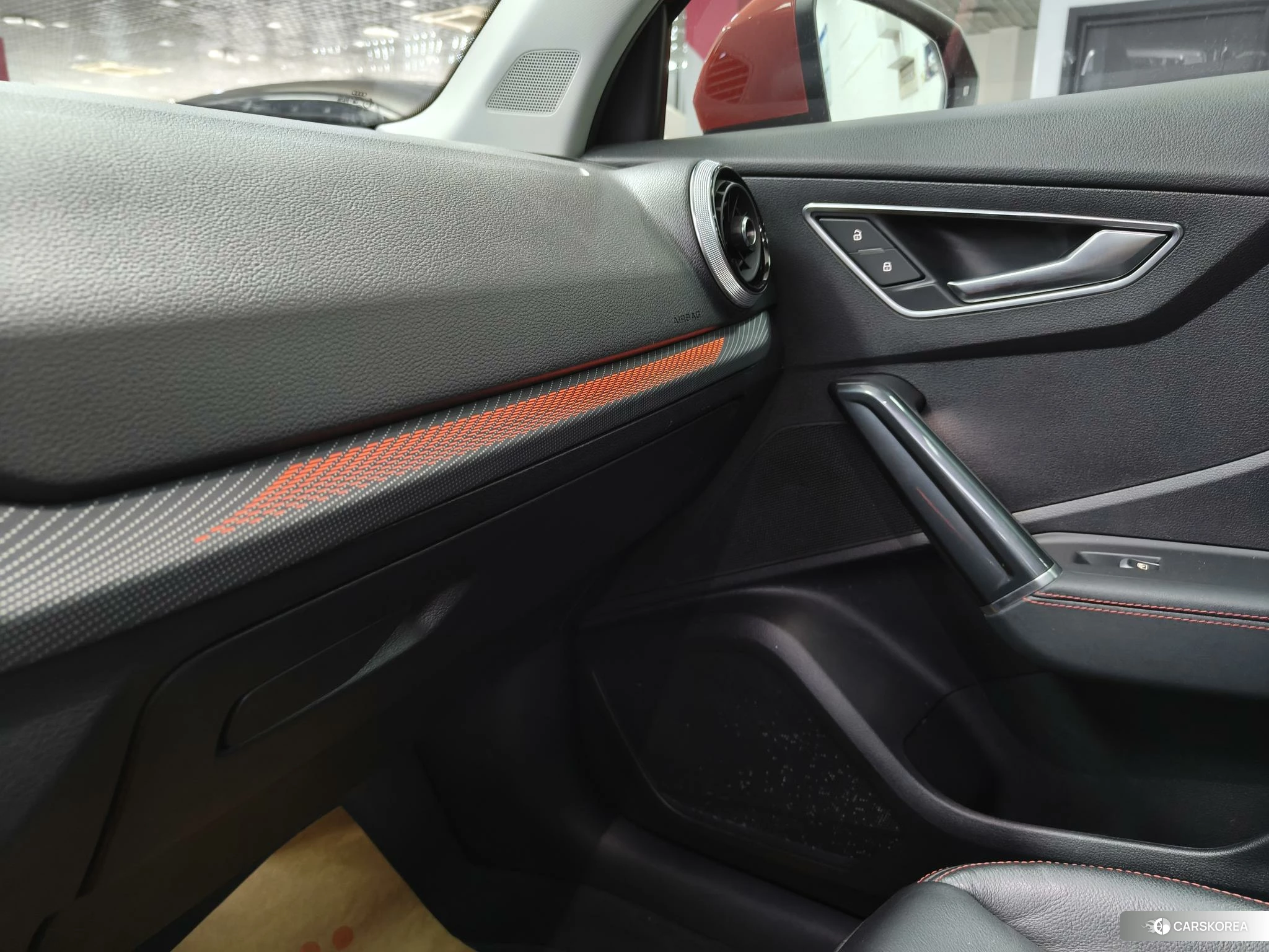 Audi Q2L id 4454181 из Китая 12