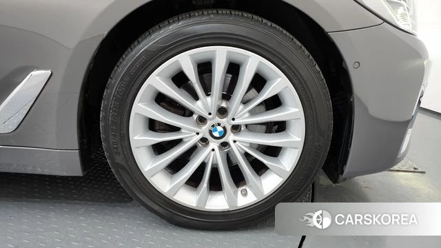 BMW 5 Series (G30) id 3866479 из Кореи 15