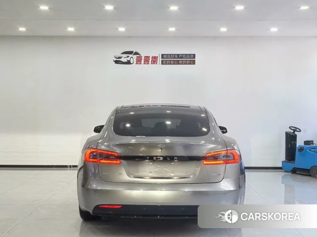 Tesla Model S 2019 Серебристо-серый из Китая, фото 4