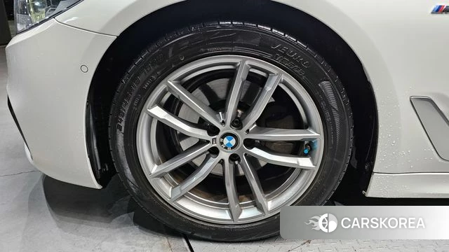 BMW 5 Series (G30) id 3808358 из Кореи 15