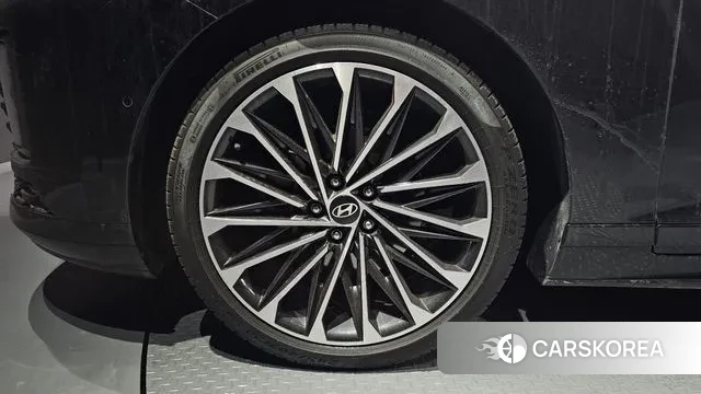 Hyundai Grandeur (GN7) id 3590888 из Кореи 15