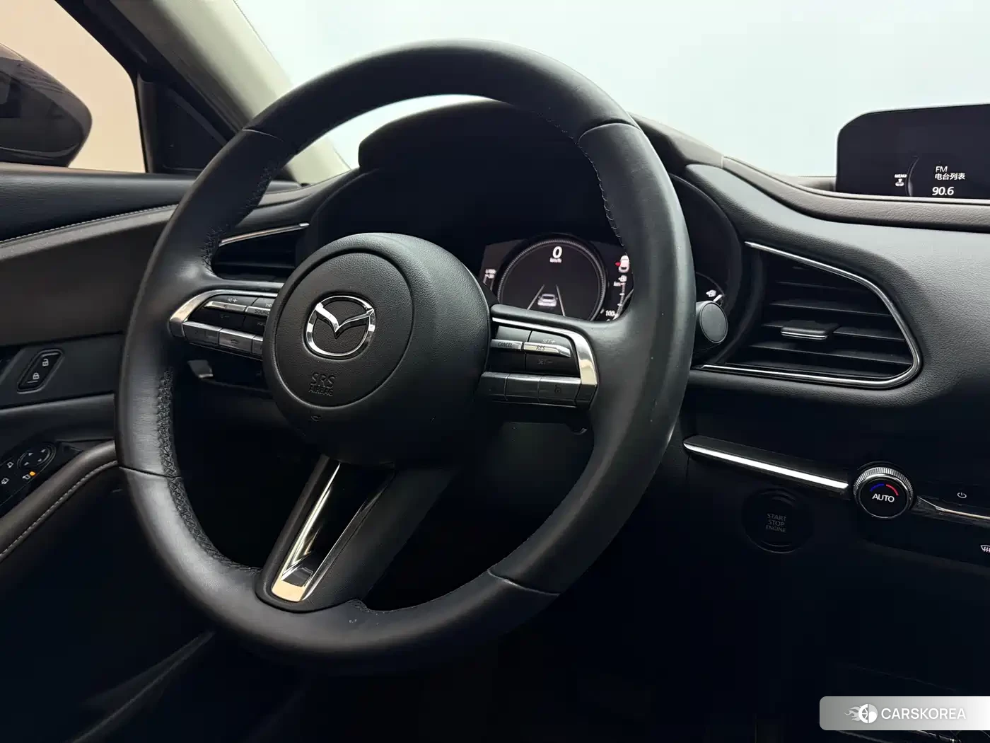 Mazda CX-30 id 4553639 из Китая 16