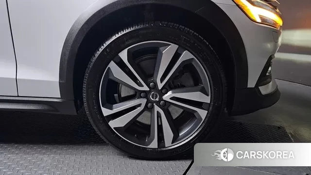 Volvo V60 Cross-Country 2nd Generation id 3493611 из Кореи 15