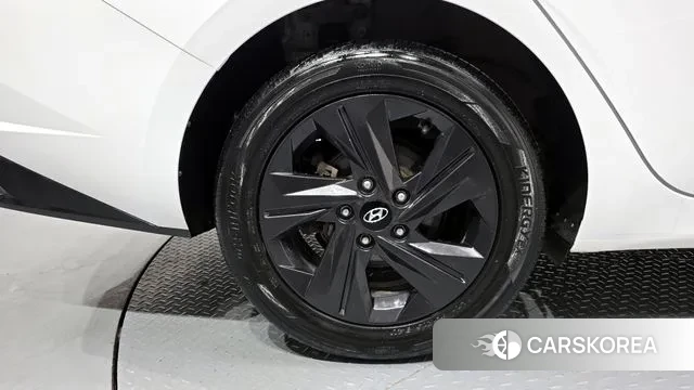 Hyundai Avante Hybrid (CN7) id 3290815 из Кореи 15