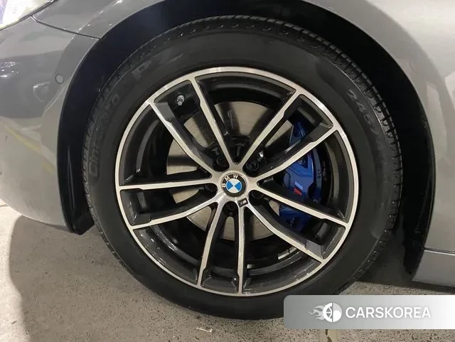 BMW 5 Series (G30) id 3707274 из Кореи 15