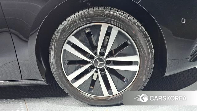 Mercedes-Benz A-Class W177 id 4338655 из Кореи 26