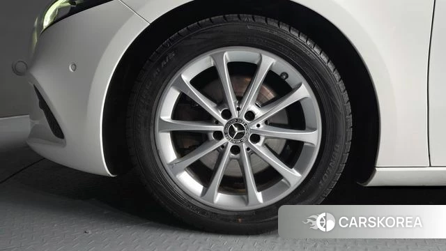 Mercedes-Benz A-Class W177 id 4429868 из Кореи 26