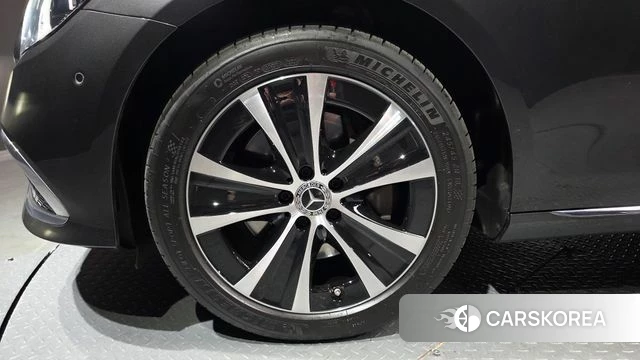 Mercedes-Benz E-Class W213 id 4293847 из Кореи 26