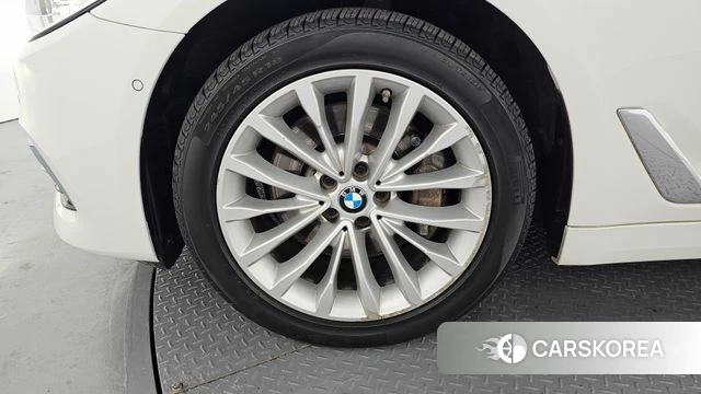 BMW 5 Series (G30) id 4476863 из Кореи 28