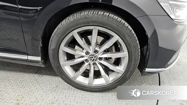 Volkswagen Passat GT (B8) id 3634943 из Кореи 15