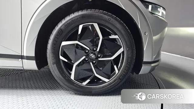 Hyundai Ionic 5 id 3384161 из Кореи 15