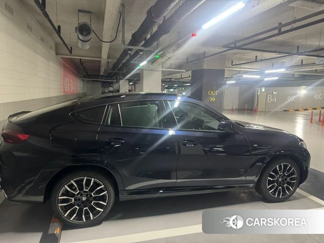 BMW X6 (G06) 2026 Черный из Кореи, фото 5