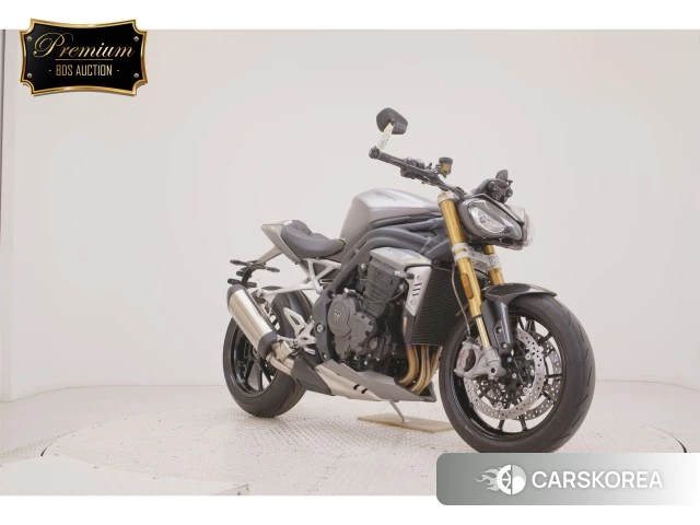 Triumph SPEED TRIPLE RS 2022 из Японии, фото 4