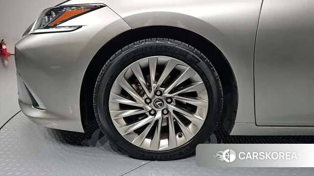 Lexus ES300h 7th generation id 3357056 из Кореи 15