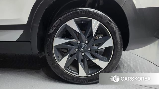 Kia Seltos id 4232114 из Кореи 15