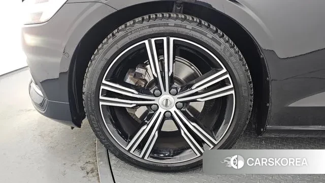 Volvo S60 3rd generation id 3764909 из Кореи 15