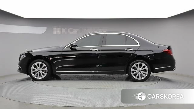 Mercedes-Benz E-Class W213 id 3843983 из Кореи 15