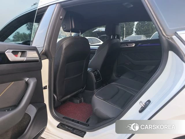 Volkswagen CC 2023 Белый из Китая, фото 5