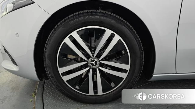 Mercedes-Benz A-Class W177 id 4292510 из Кореи 27