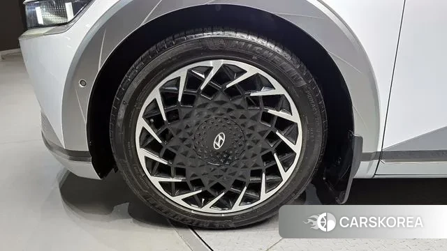 Hyundai Ionic 5 id 3555795 из Кореи 15