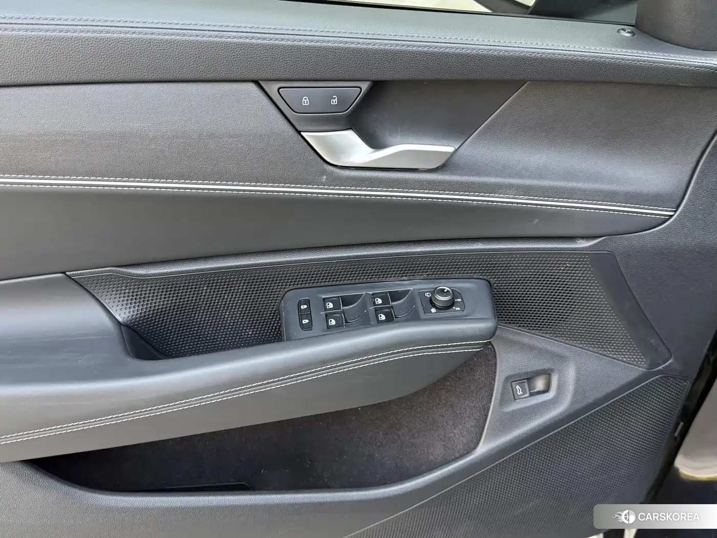 Volkswagen Passat id 4515375 из Китая 17