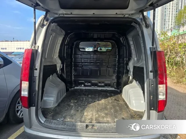 Hyundai Staria 2023 Серебряный из Кореи, фото 5