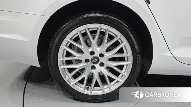 Audi A4 (B9) id 3779165 из Кореи 15