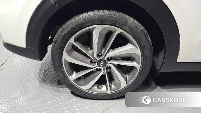 Kia Niro id 3703888 из Кореи 15