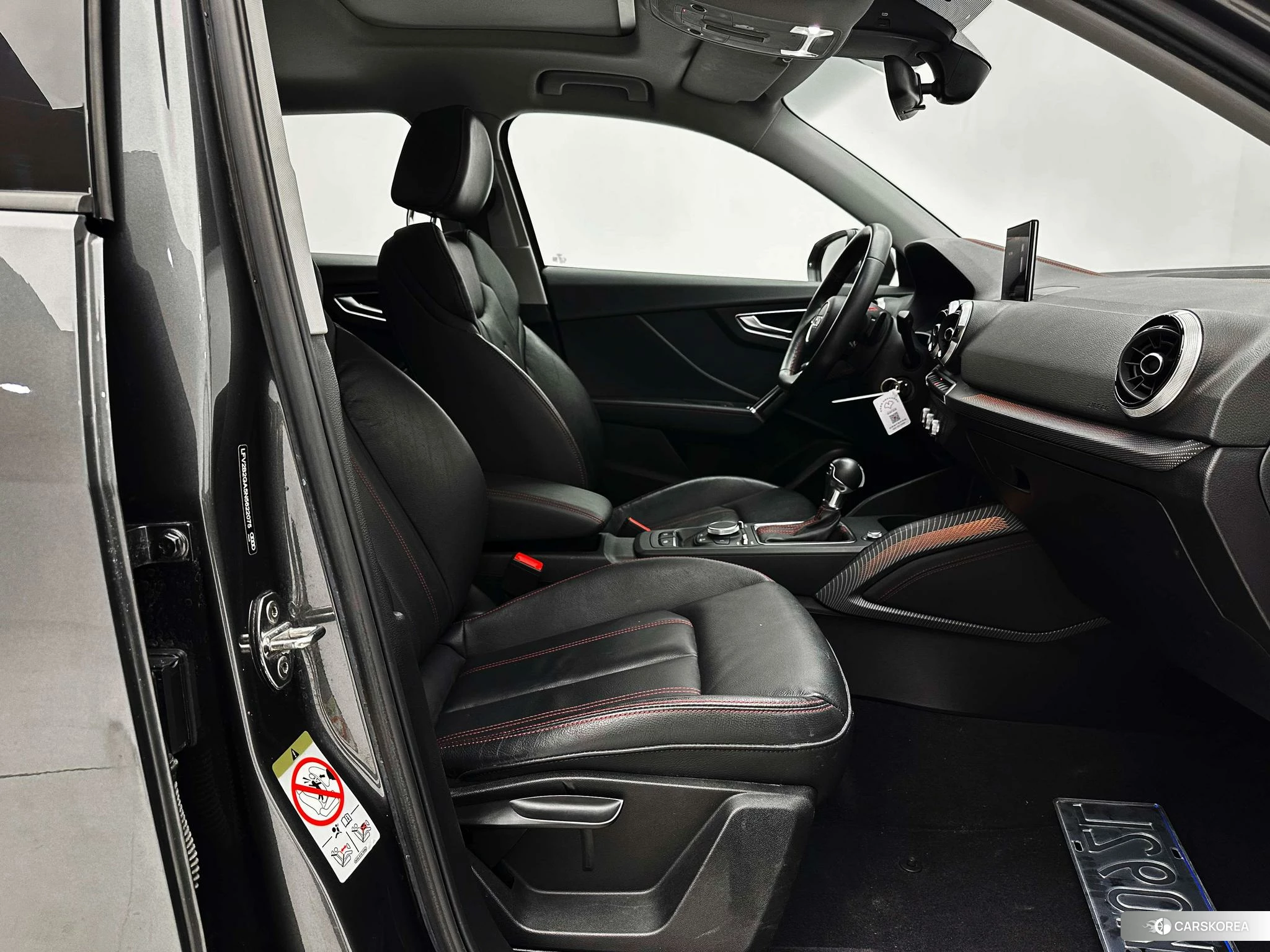 Audi Q2L id 4485323 из Китая 19
