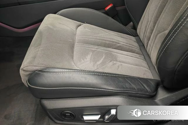 Audi A6L id 4275986 из Китая 19