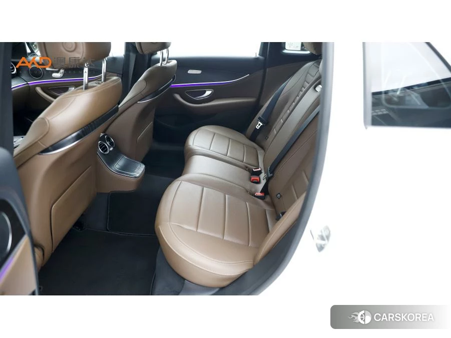 Mercedes-Benz E-class 2022 Белый из Китая, фото 5